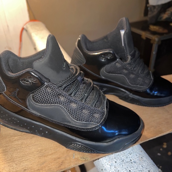 Air Jordan max aura 2 triple black - Picture 2 of 7